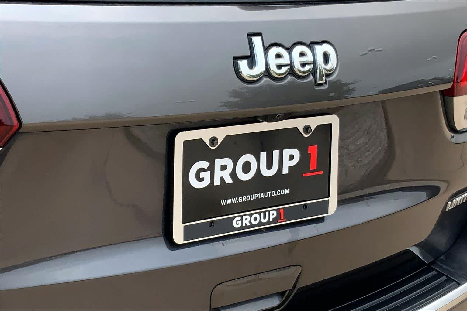 Used 2020 Granite Crystal Metallic Clearcoat Jeep Limited image 31