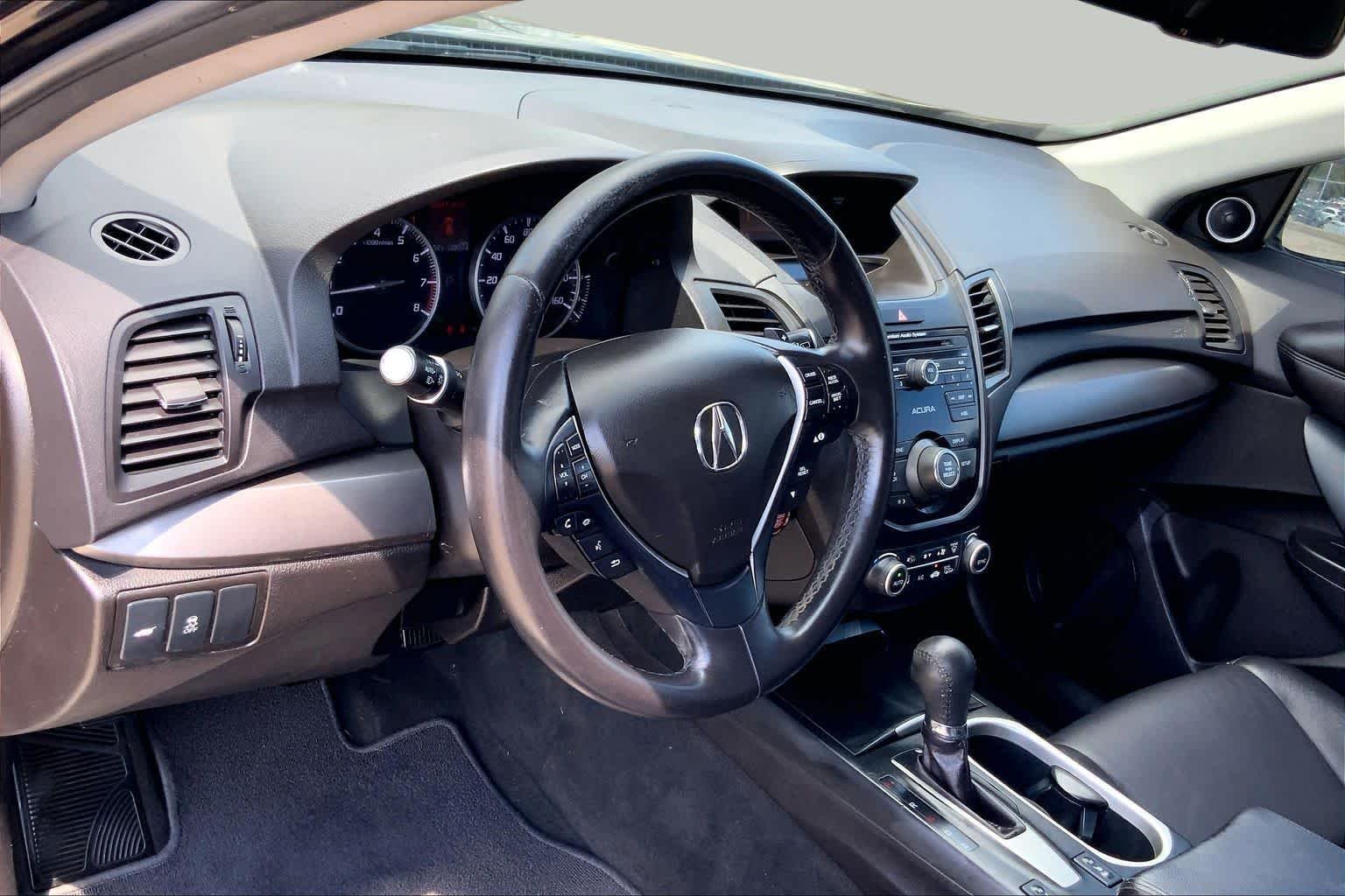 Used 2018 Crystal Black Pearl Acura  image 17