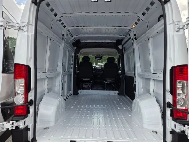 New 2026 Bright White Clearcoat RAM Base image 9