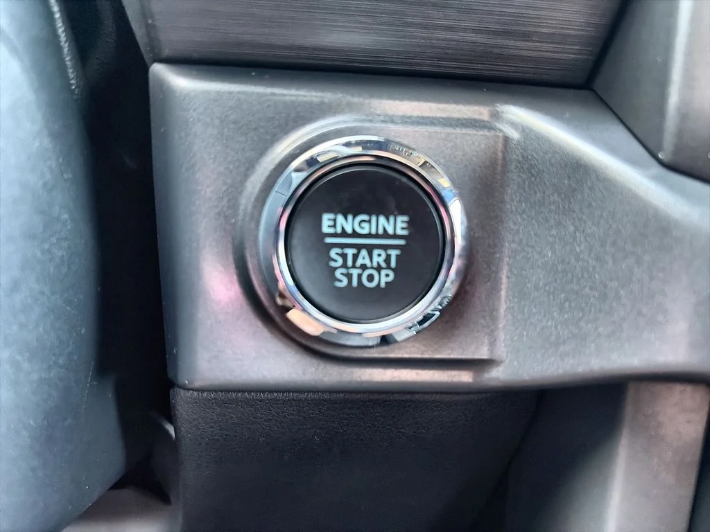 Used 2025 Gray Ford XLT image 17