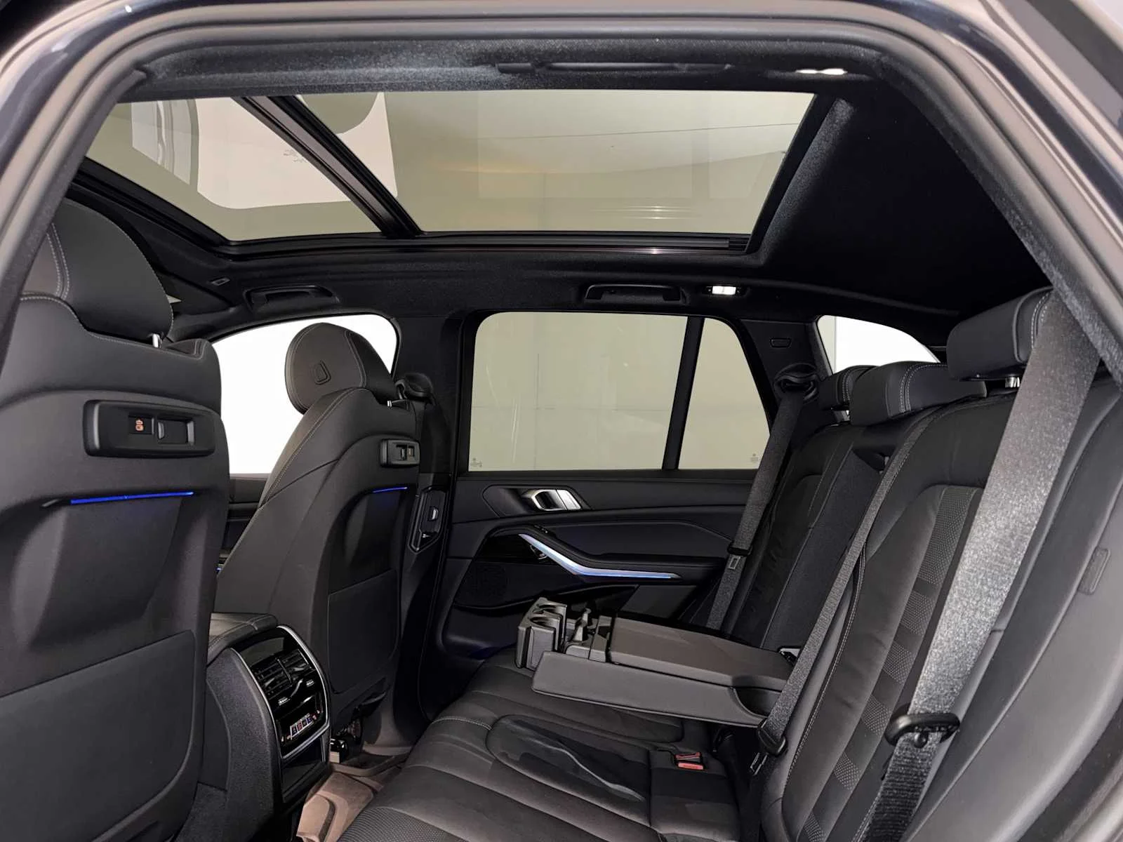 Used 2019 Arctic Grey Metallic BMW xDrive40i image 21