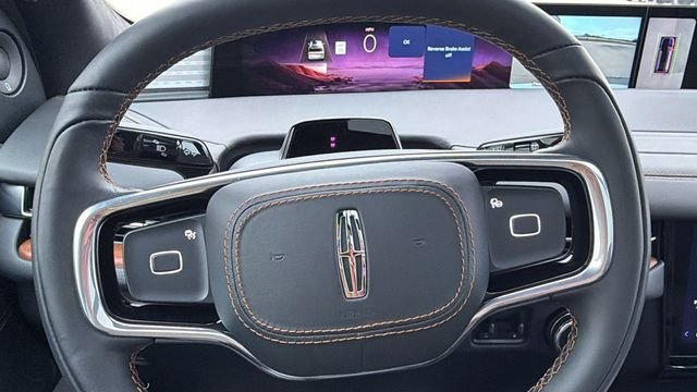 Used 2025 White Lincoln Black Label image 38