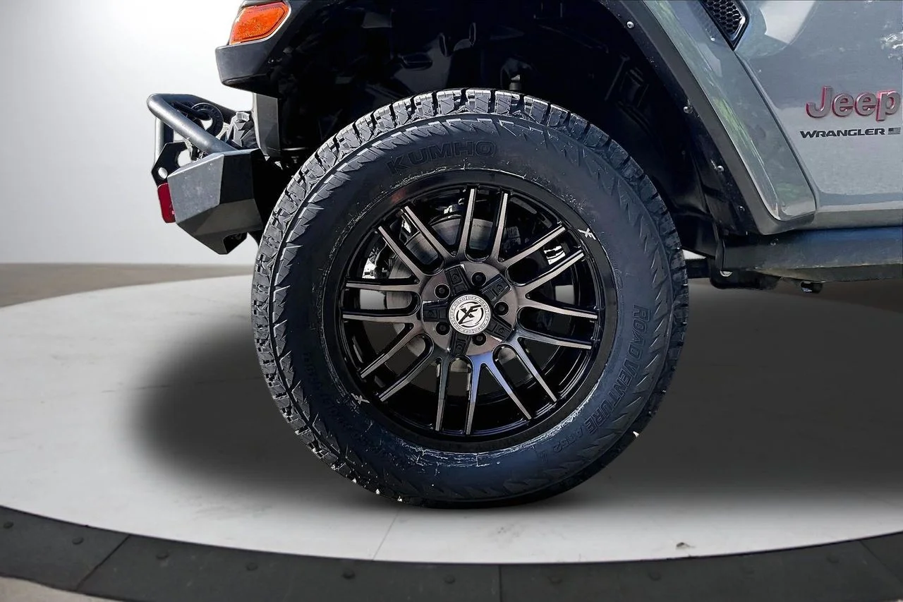 Certified Used 2023 Gray Jeep Rubicon image 32