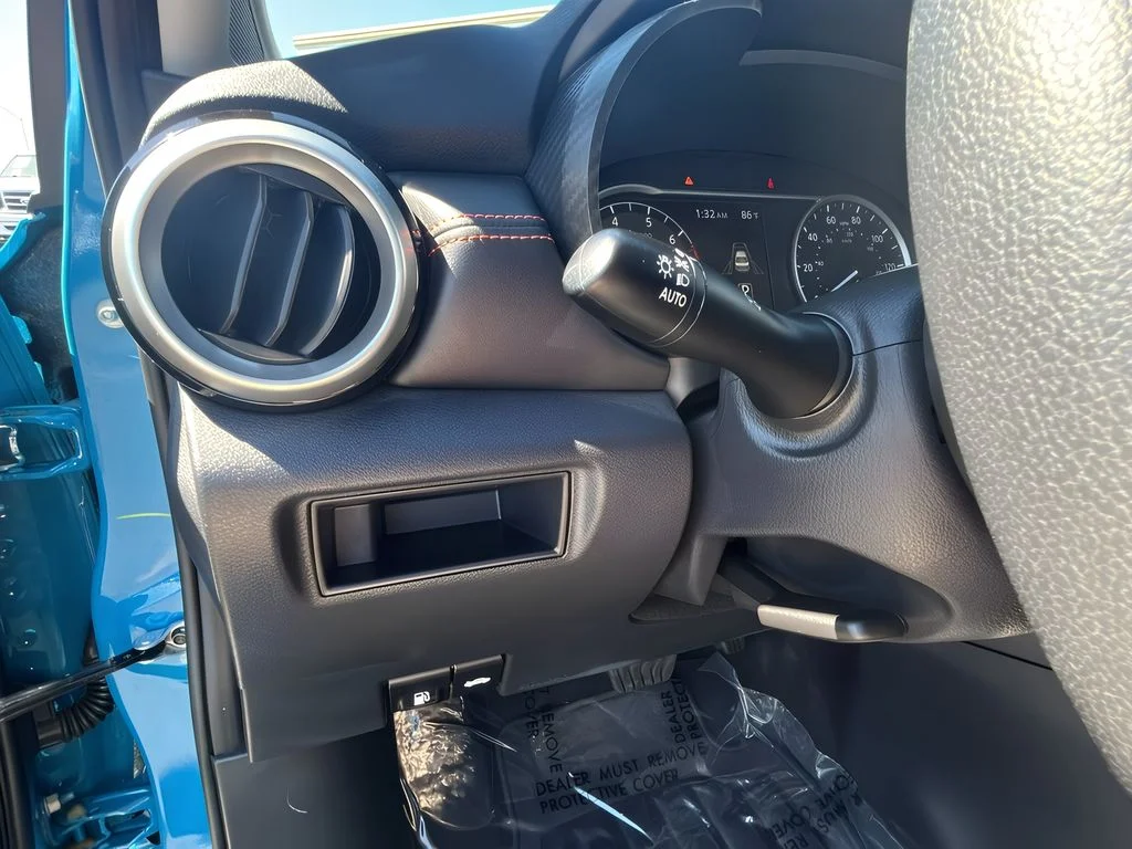 2025 Nissan Versa Sedan SR - Photo 23