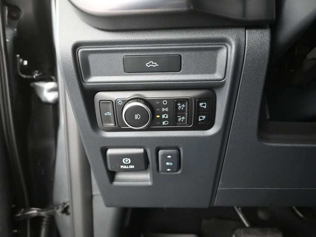 New 2026 Carbonized Gray Metallic Ford Lariat image 12