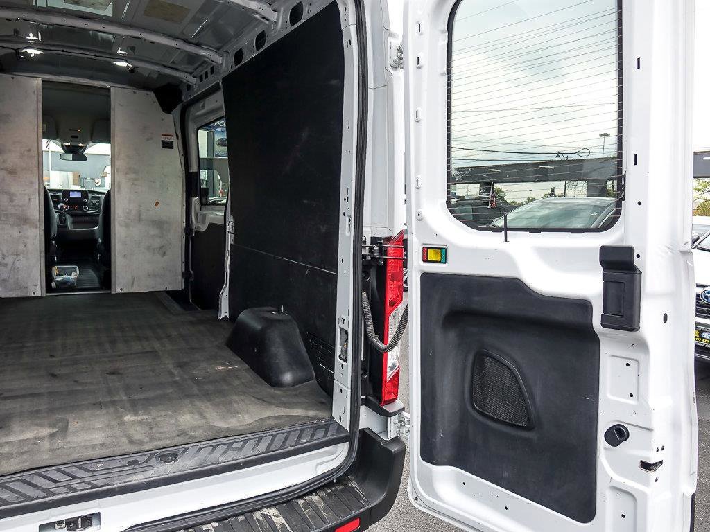 Used 2024 Oxford White Ford Base image 26