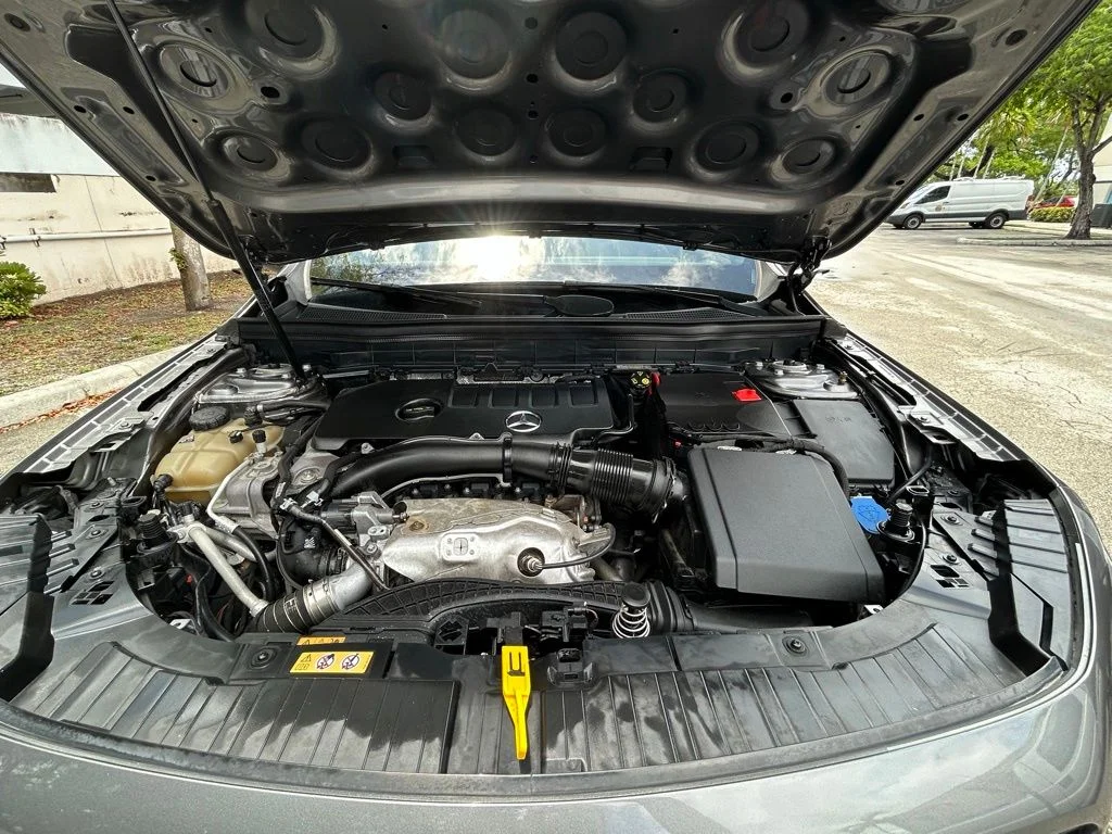 Used 2022  Mercedes-Benz GLB 250 image 27