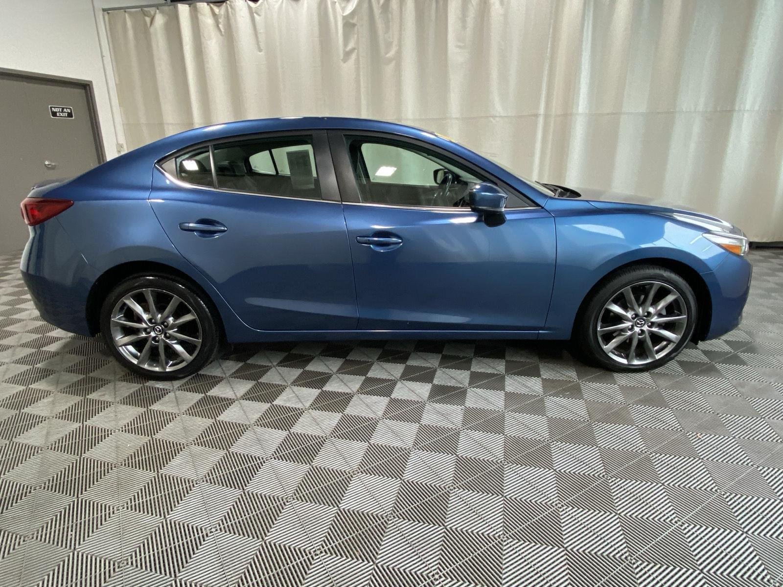 Used 2018 Eternal Blue Mica Mazda Touring image 8
