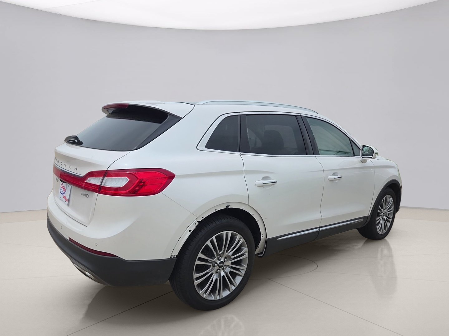 Used 2017 White Lincoln RESERVE image 5