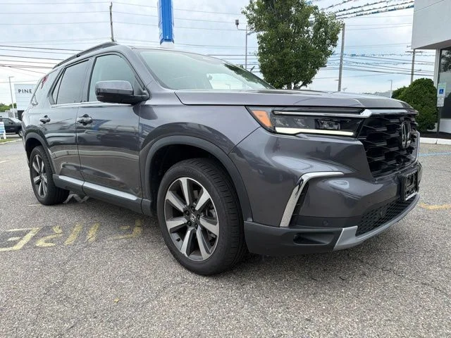 Certified Used 2024 Modern Steel Metallic Honda Touring image 3