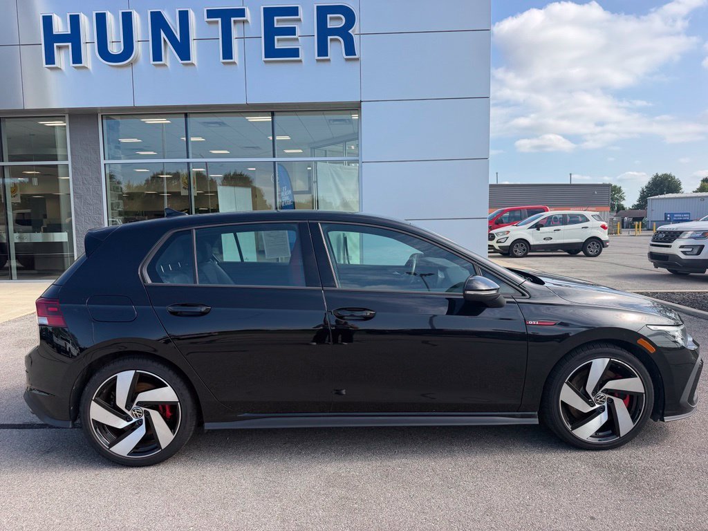 Used 2024 Mythos Black Metallic Volkswagen 2.0T S image 21