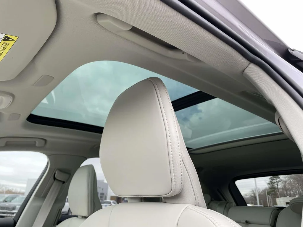 New 2026 Aurora Silver Volvo Ultra image 10