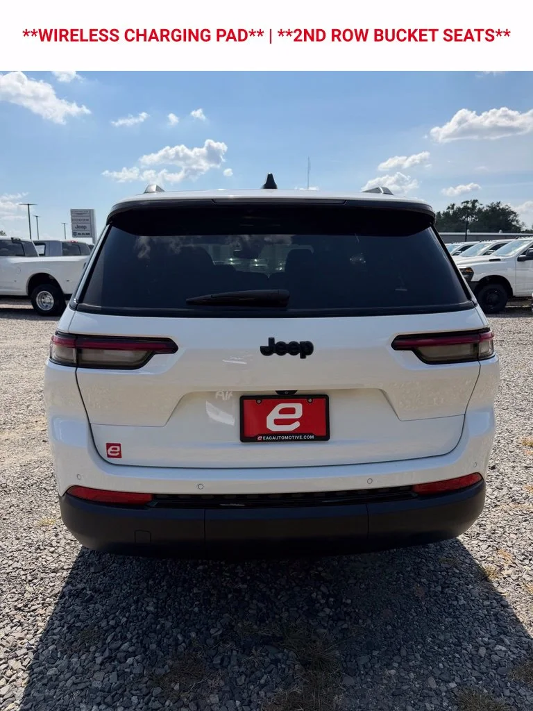 Used 2024 White Jeep Altitude X image 7