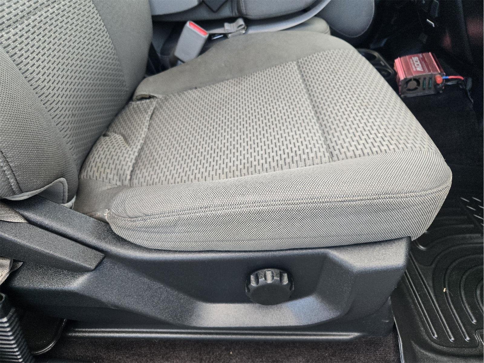 Used 2016 Oxford White FORD  image 23