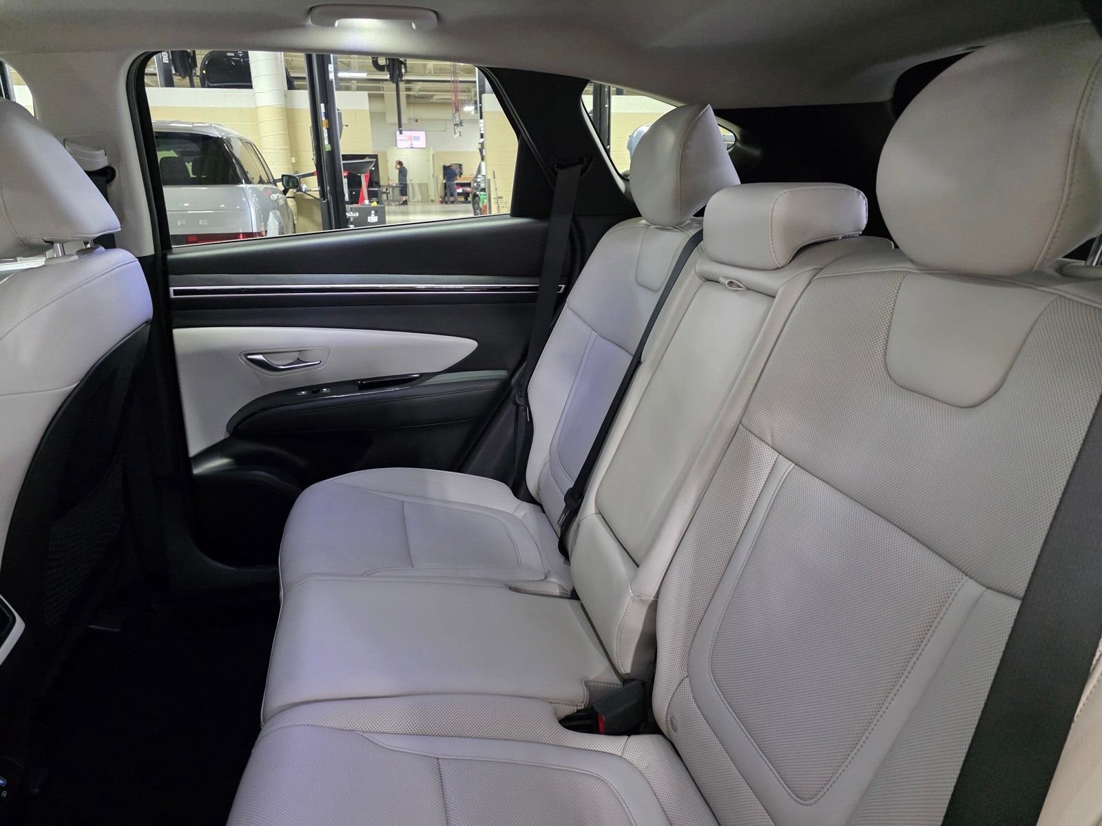 Used 2023 Phantom Black Hyundai Limited image 14