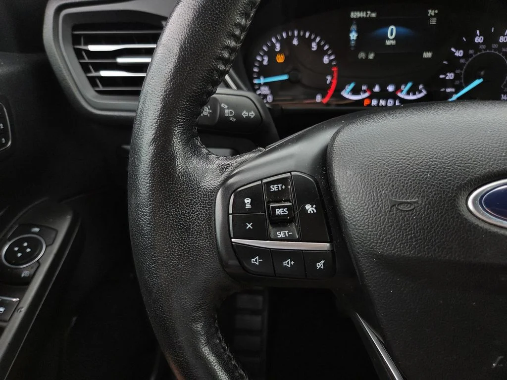 Used 2020 White Ford SEL image 25