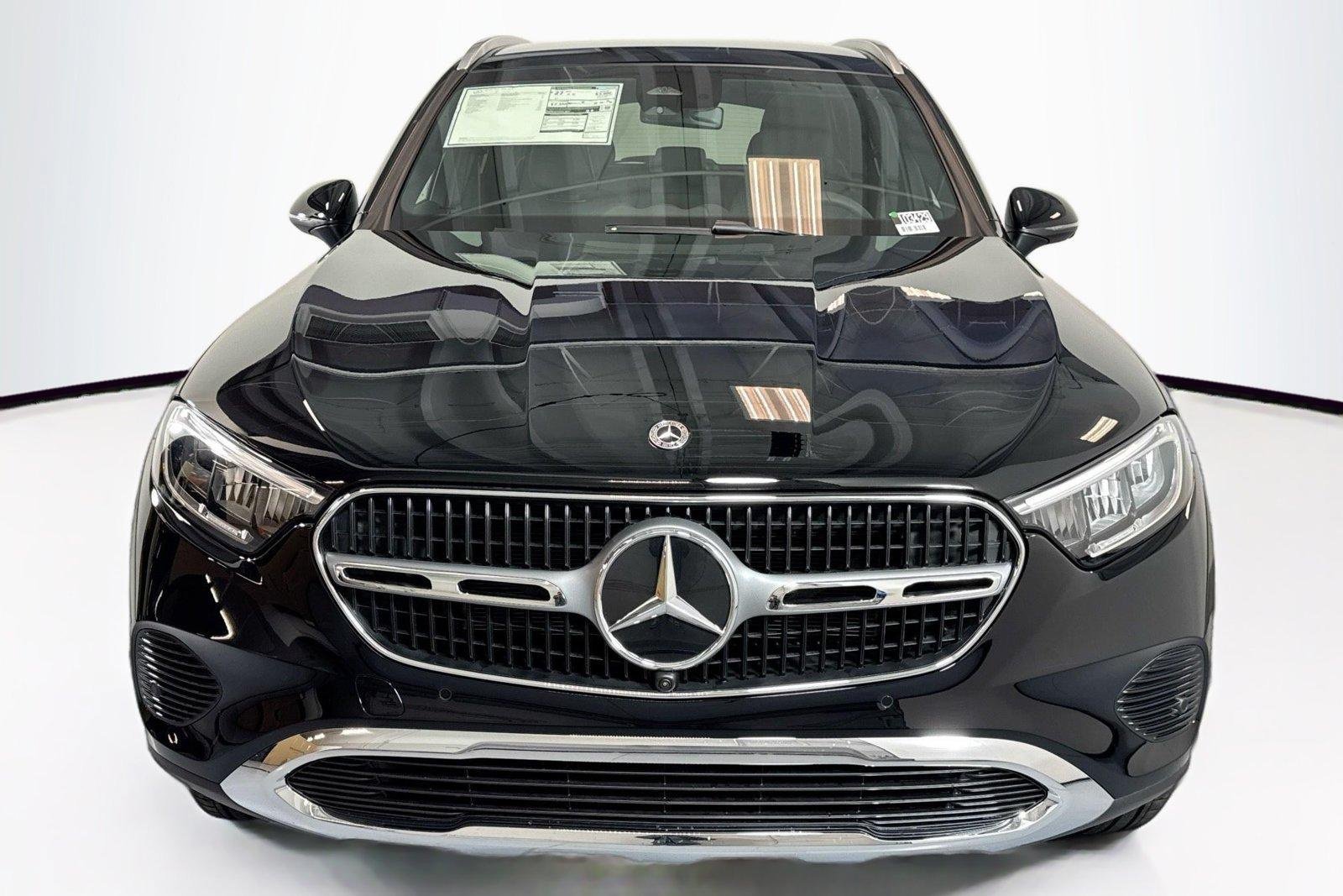 New 2026 Black Mercedes-Benz GLC 300 image 2