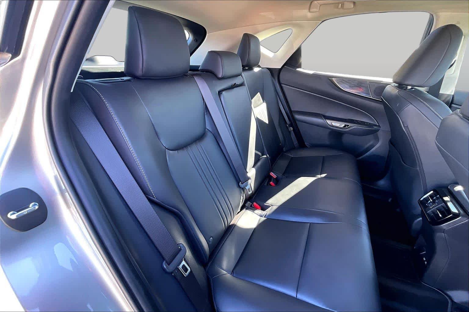 Used 2023 Atomic Silver Lexus Premium image 18