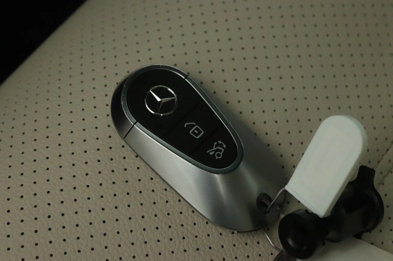 Used 2025 Red Mercedes-Benz 350e 4MATIC® image 23