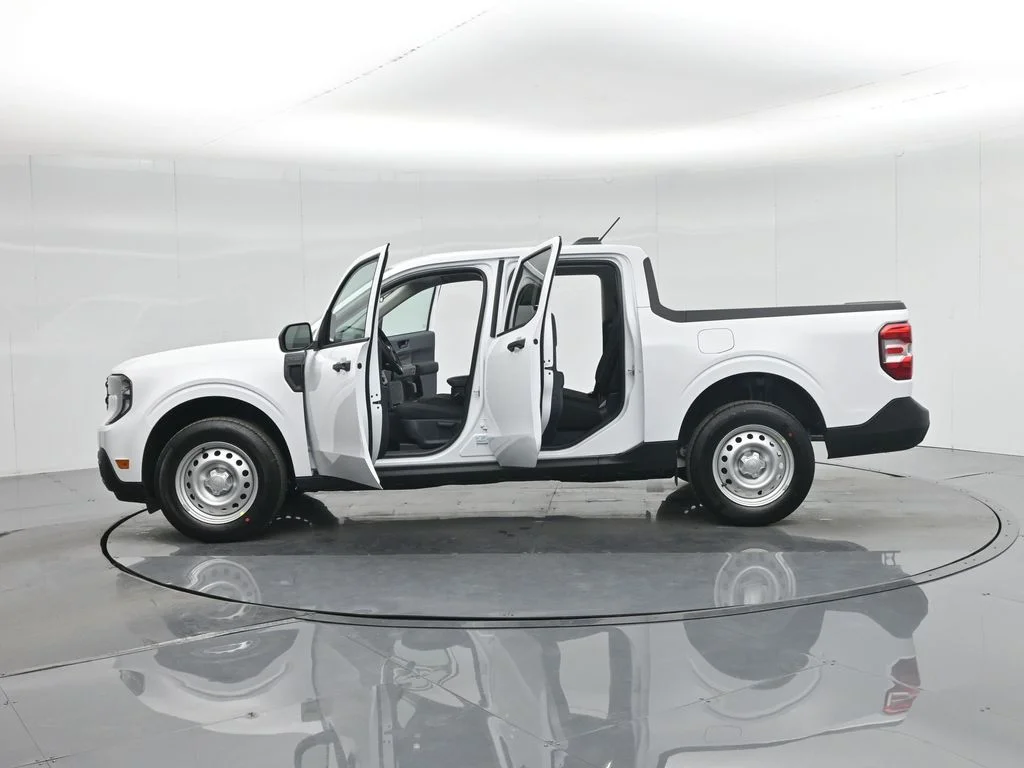 New 2026 Oxford White Ford XL image 32