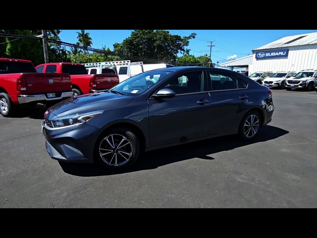 Used 2023 Gravity Gray Kia LXS image 4