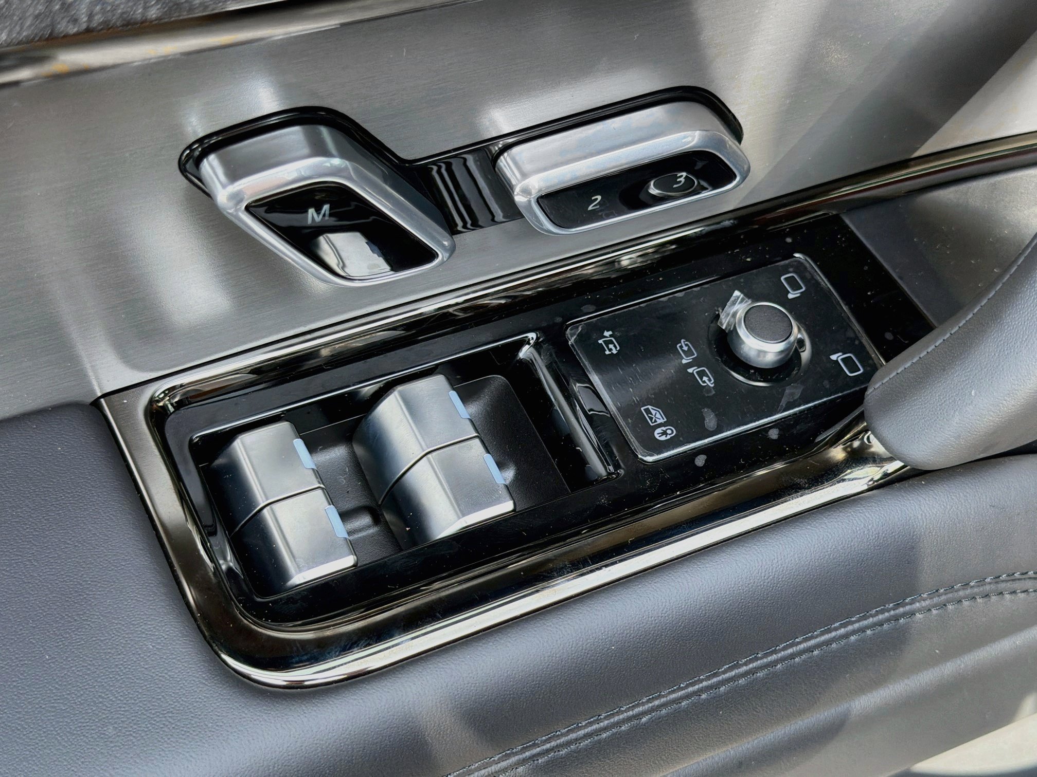 New 2026 Gray Land Rover Dynamic SE image 24