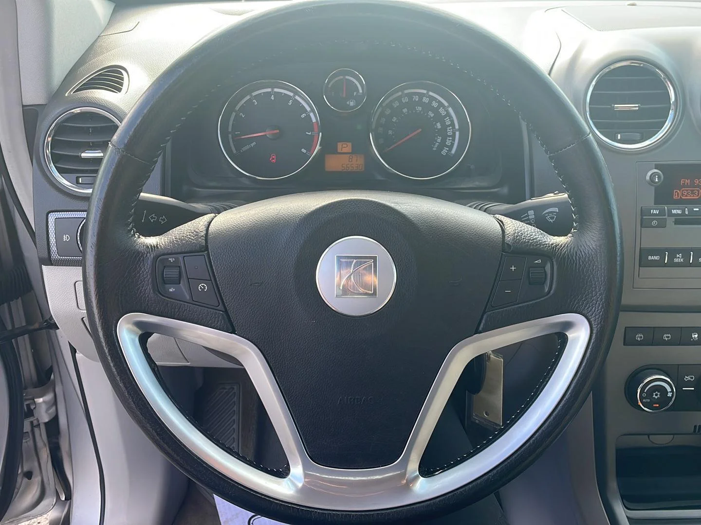 Used 2008 Silver Pearl Saturn XE image 14