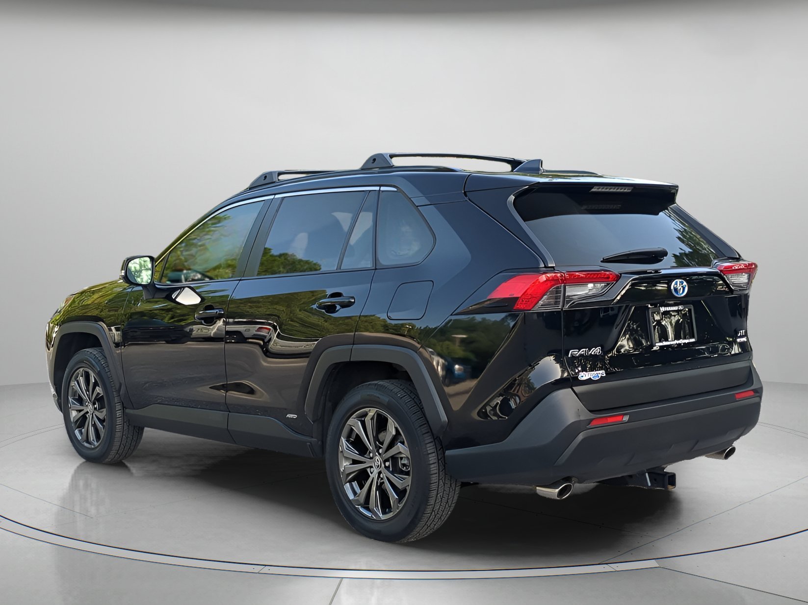 Used 2023 Midnight Black Metallic Toyota Hybrid XLE Premium image 41