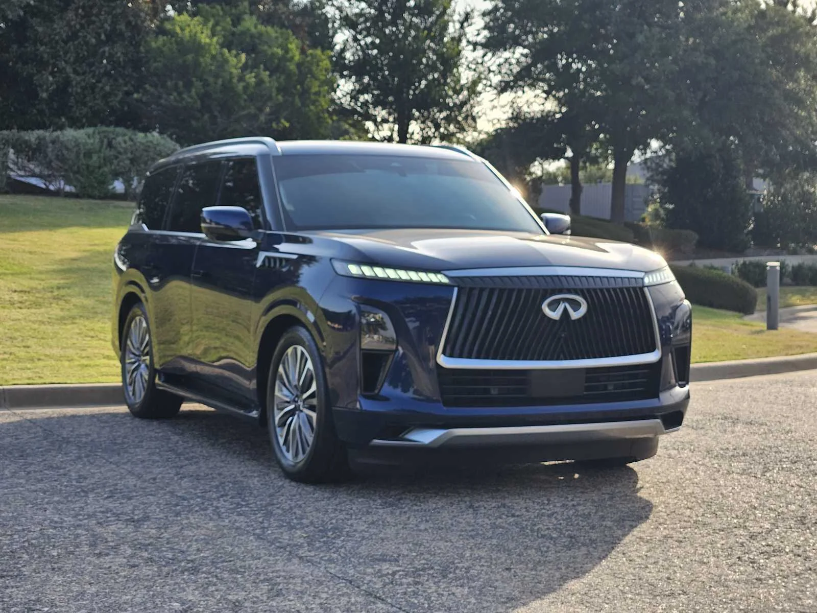 Certified Used 2025 Grand Blue INFINITI SENSORY image 4
