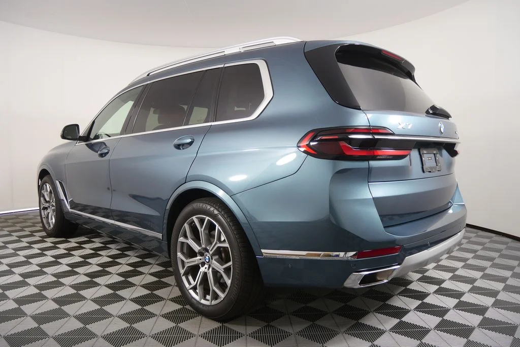 Certified Used 2025 Blue Ridge Mountain Metallic BMW xDrive40i image 5