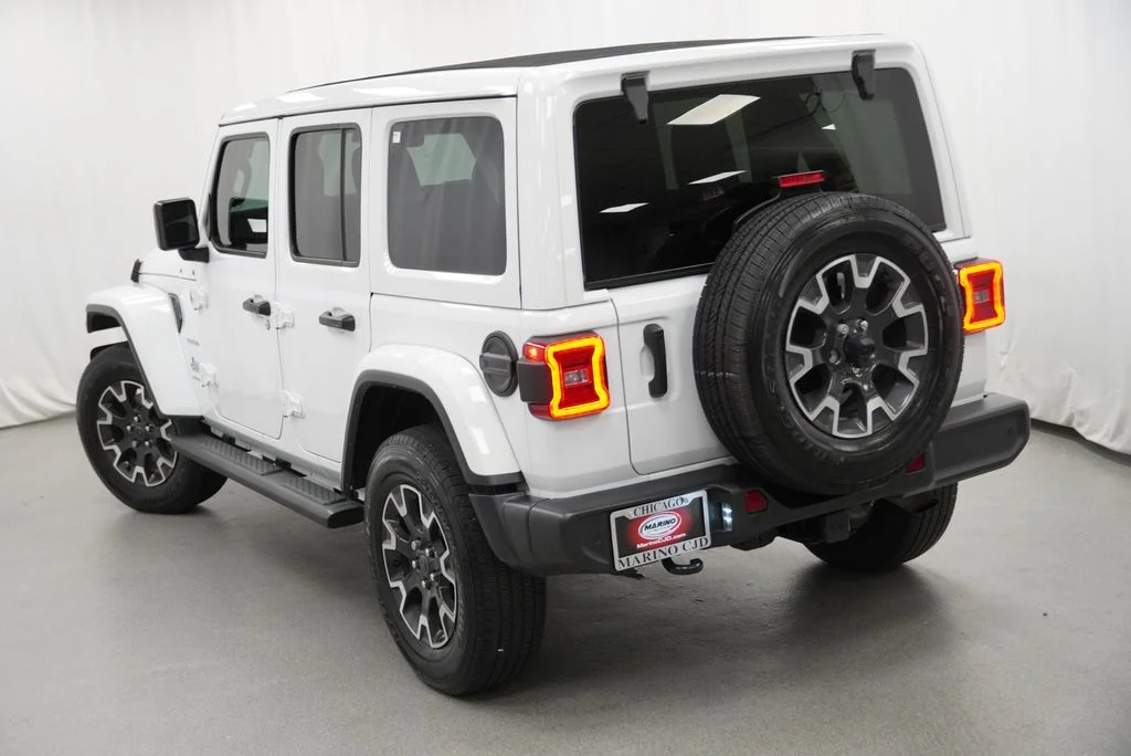 Used 2024 White Jeep Sahara image 20