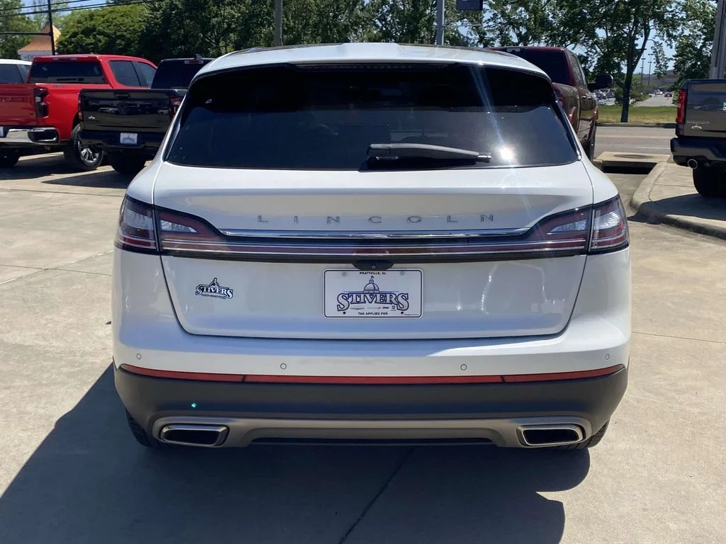 Used 2022 White Lincoln Reserve image 7