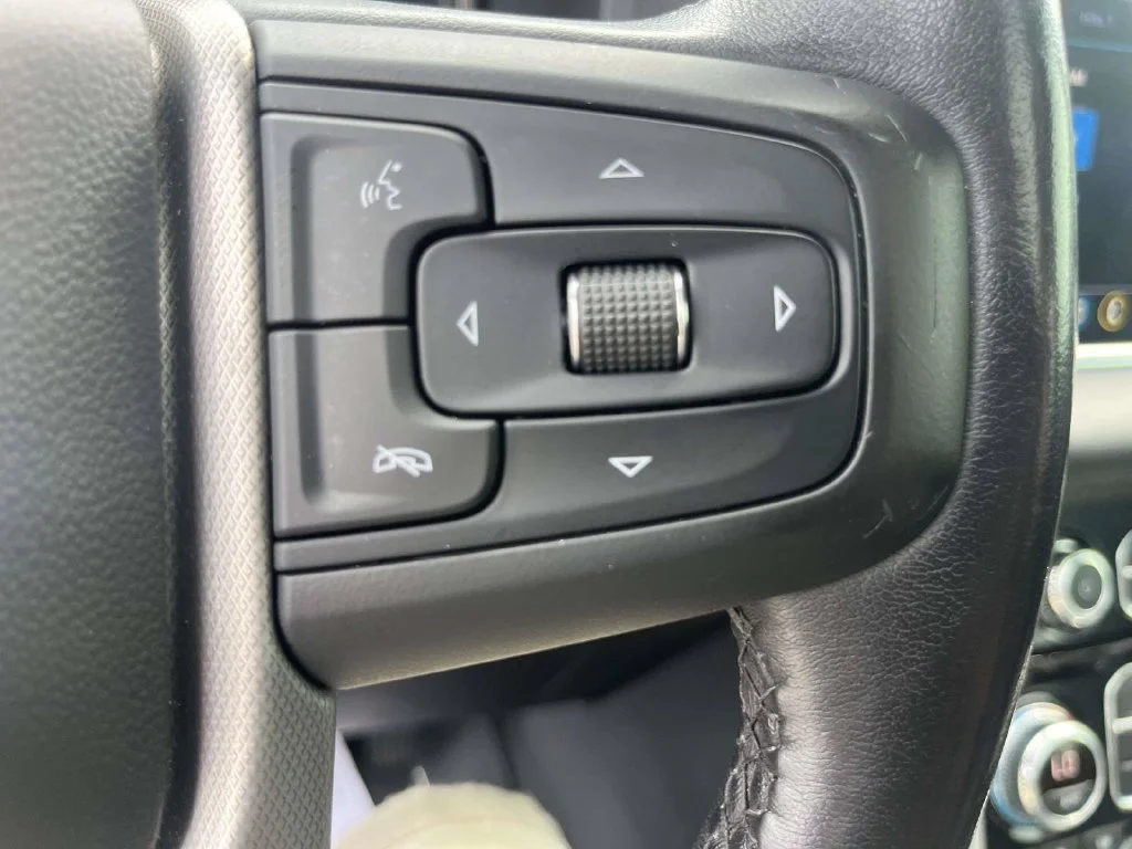 Used 2021 Black GMC Denali image 26