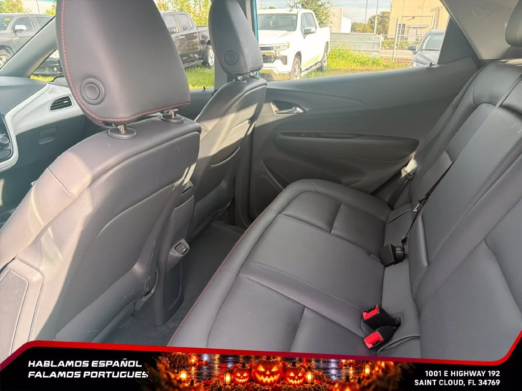 Used 2021 OASIS BLUE Chevrolet Premier image 26