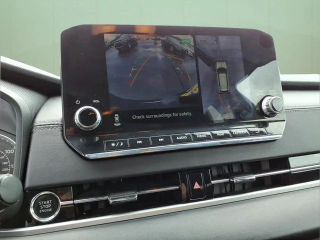 Used 2024 Black Mitsubishi SE image 27