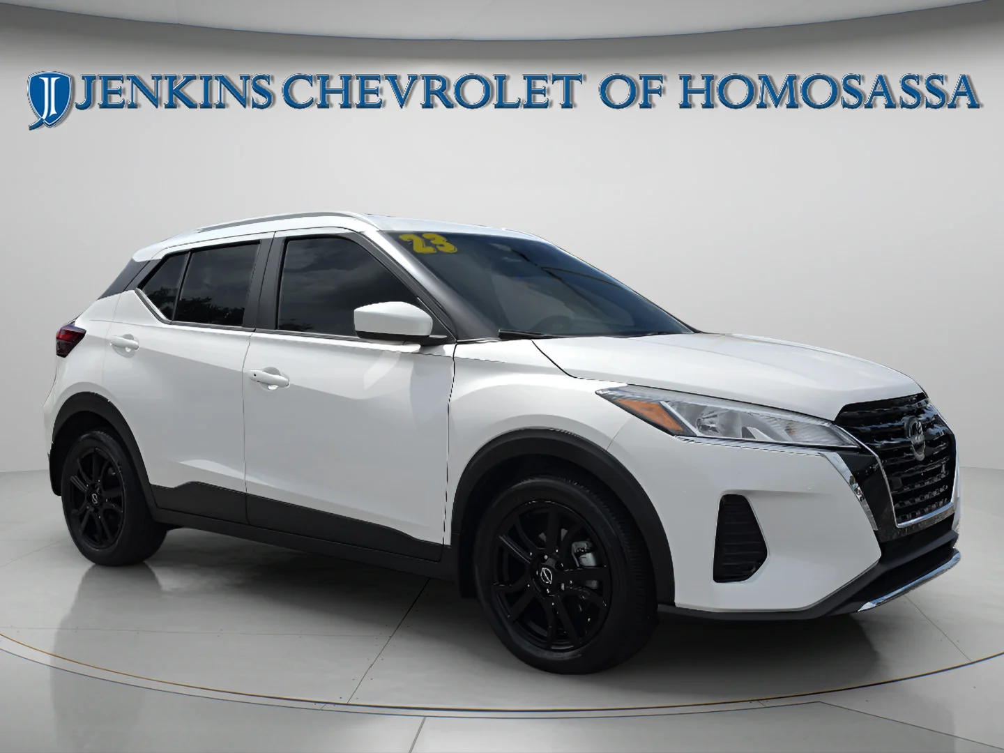 Used 2023 Aspen White Tricoat Nissan SV image 2