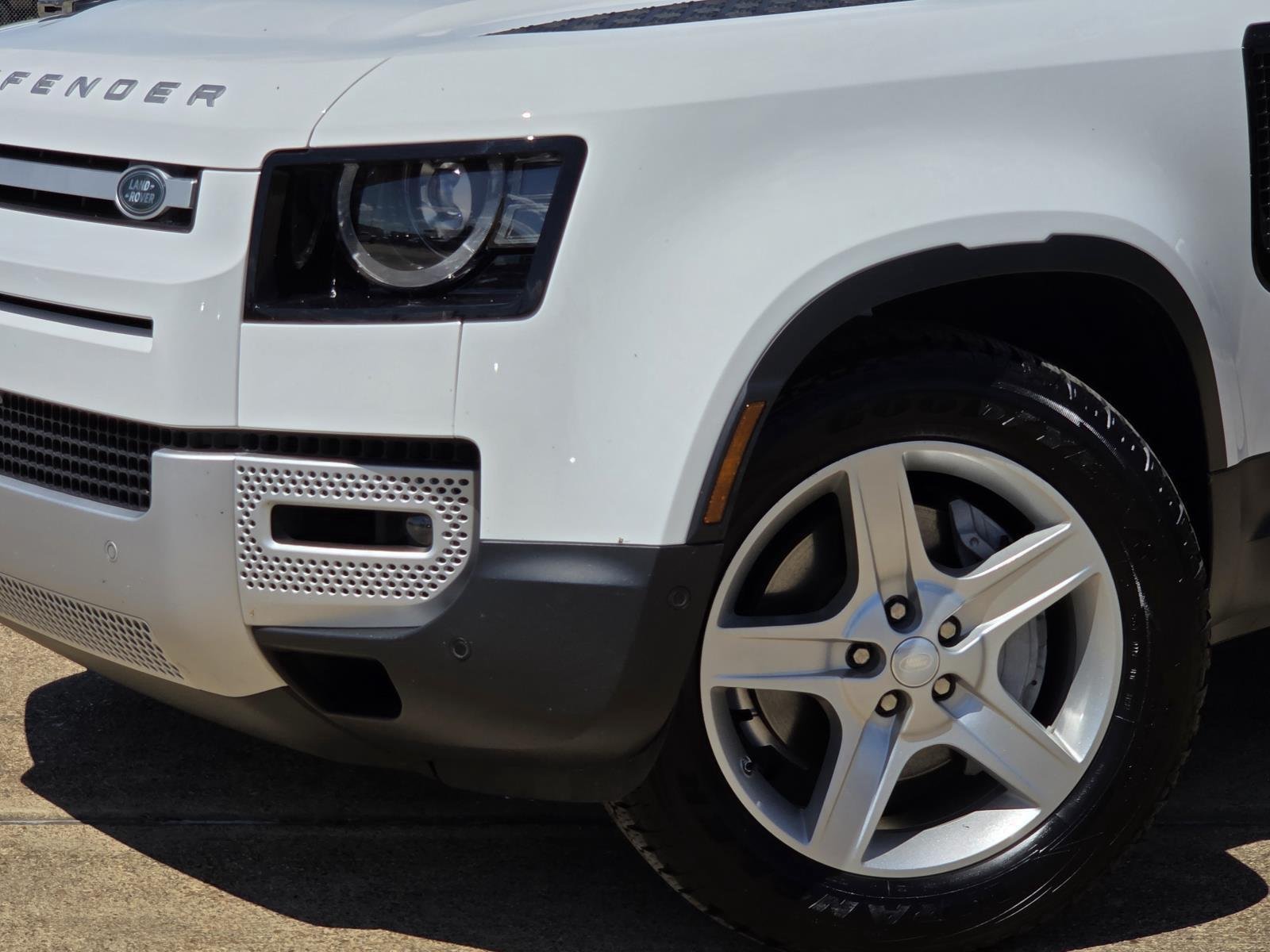 Used 2021 Fuji White Land Rover SE image 7
