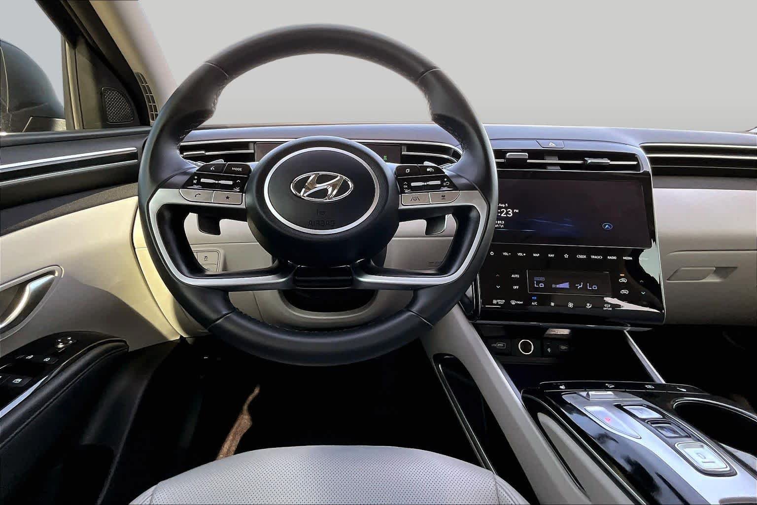 Used 2023 Phantom Black Hyundai SEL Convenience image 6