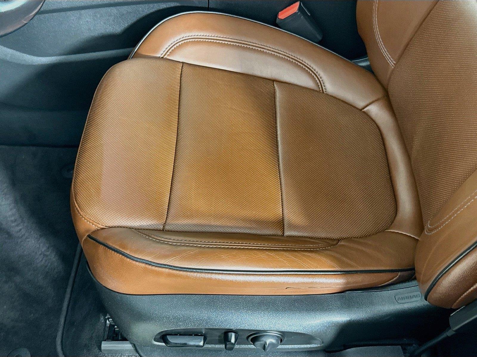 Used 2020 MOSAIC BLACK METALLIC Chevrolet High Country image 21