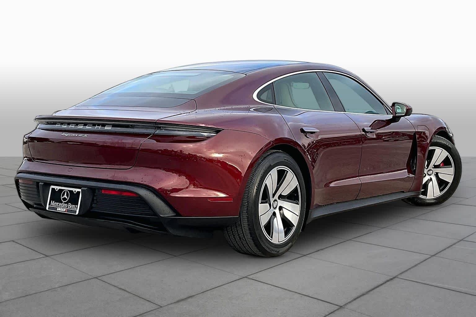 Used 2022 Carmine Red Porsche 4S image 12