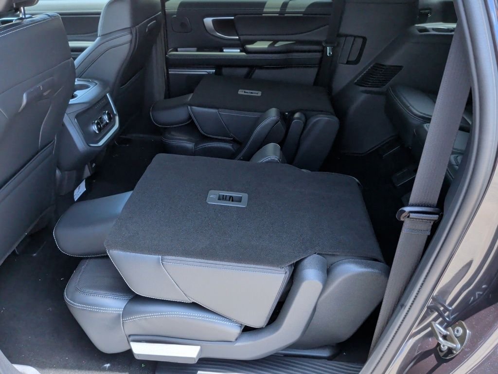 New 2027 Dark Matter Gray Metallic Ford MAX Platinum image 41