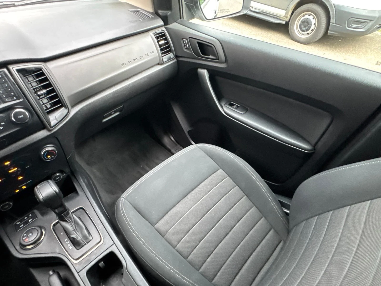 Certified Used 2020 Oxford White Ford XL image 28