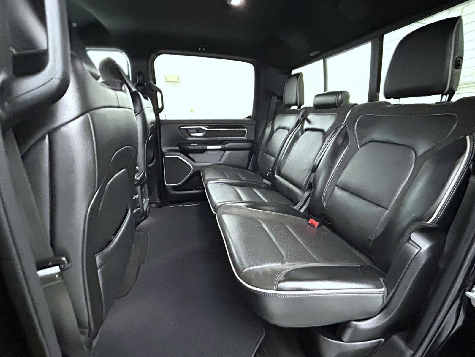 Used 2020 Black Ram Laramie image 19