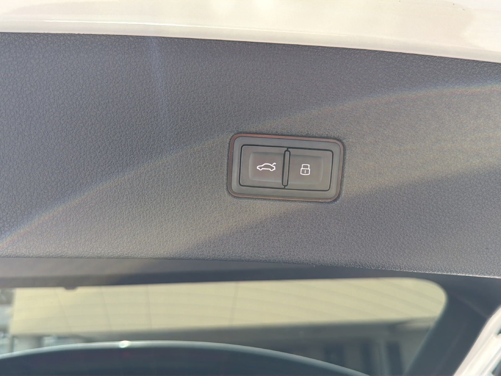 Used 2021 White Audi 55 Prestige image 38