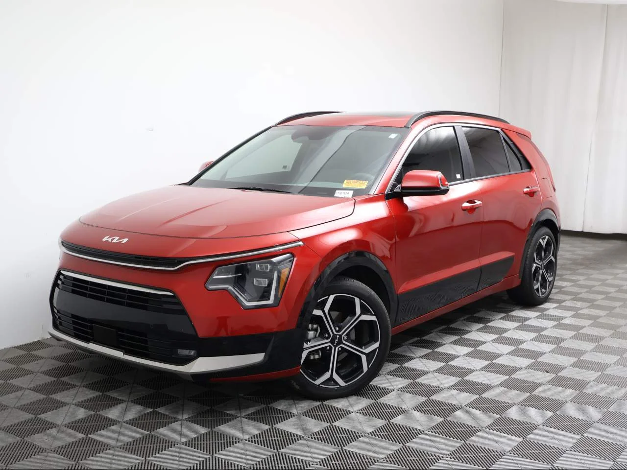 2023 Kia Niro SX Touring HEV's photo