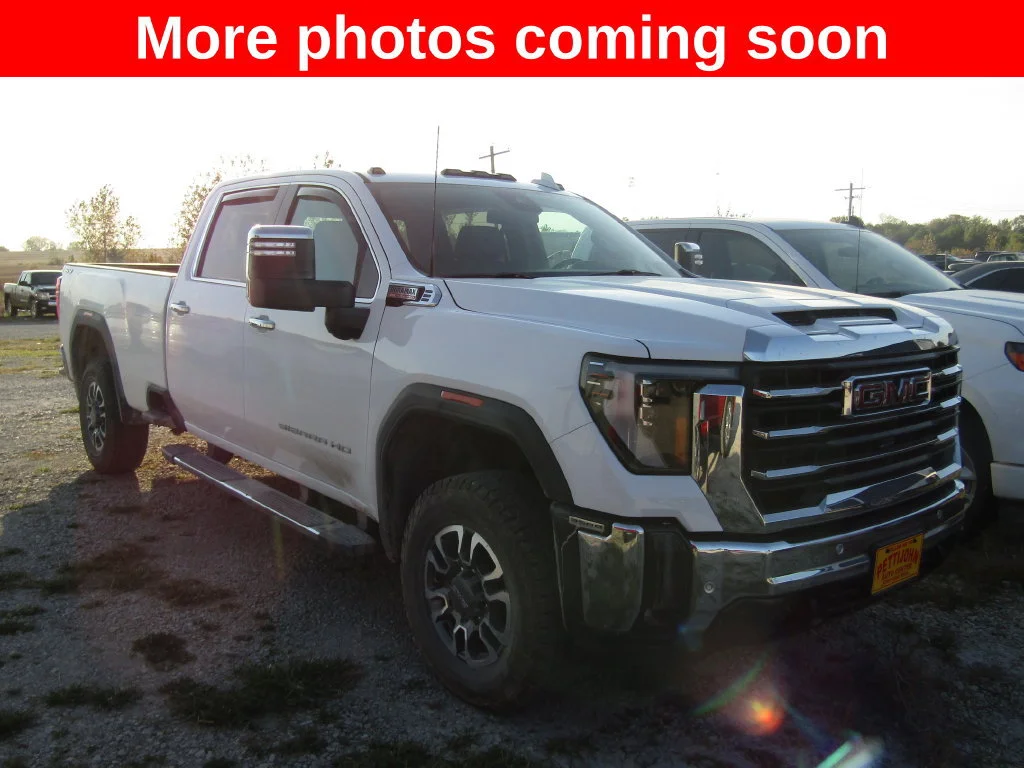 Used 2024 Summit White GMC SLT image 7