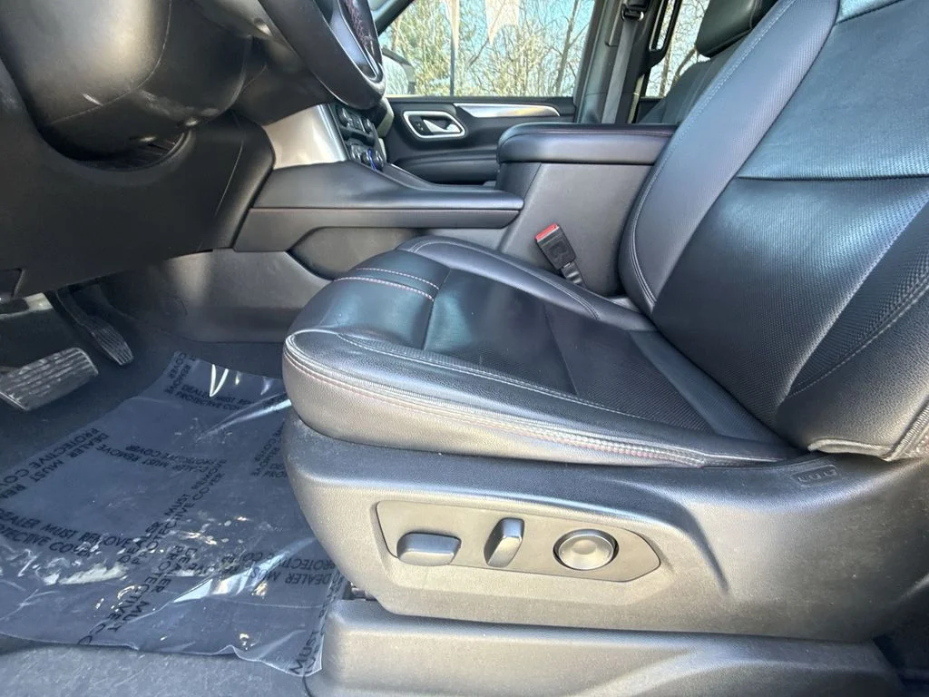 Used 2022 White Chevrolet RST image 12