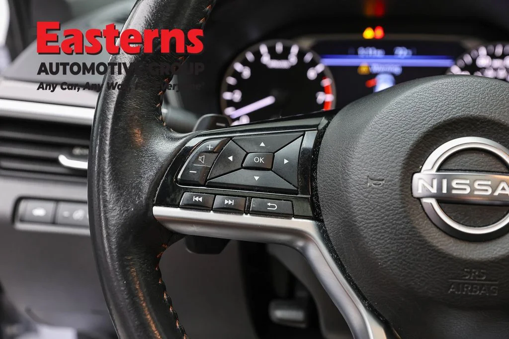 Used 2023 Gray Nissan 2.5 SR image 15