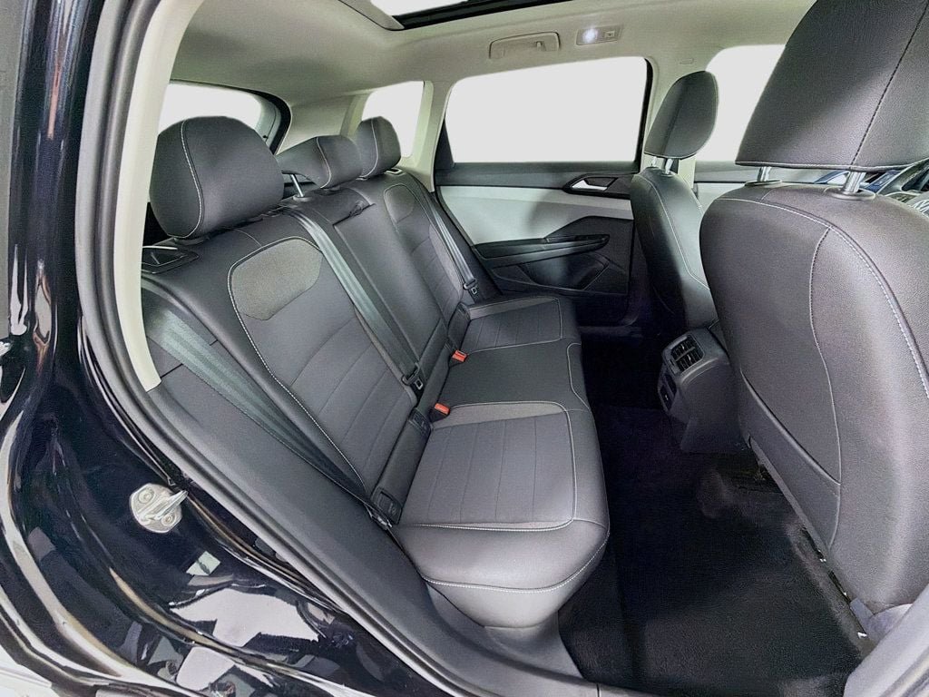 Used 2023 Deep Black Pearl Volkswagen SE 4MOTION image 26
