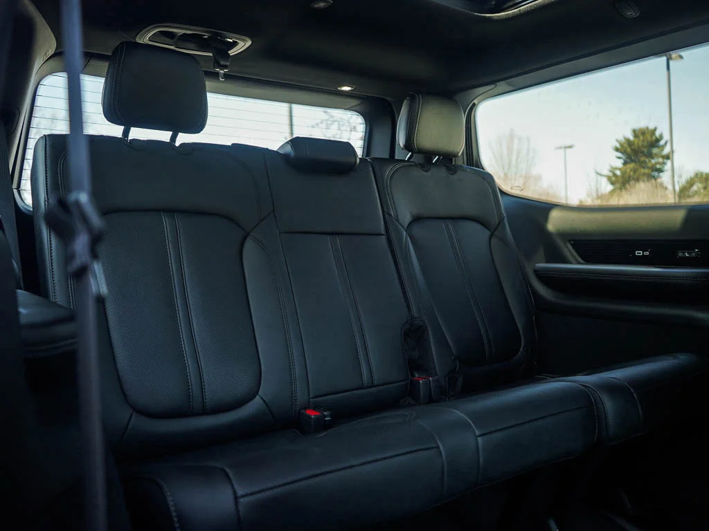 New 2026 High Gloss Black Jeep Summit Obsidian image 13